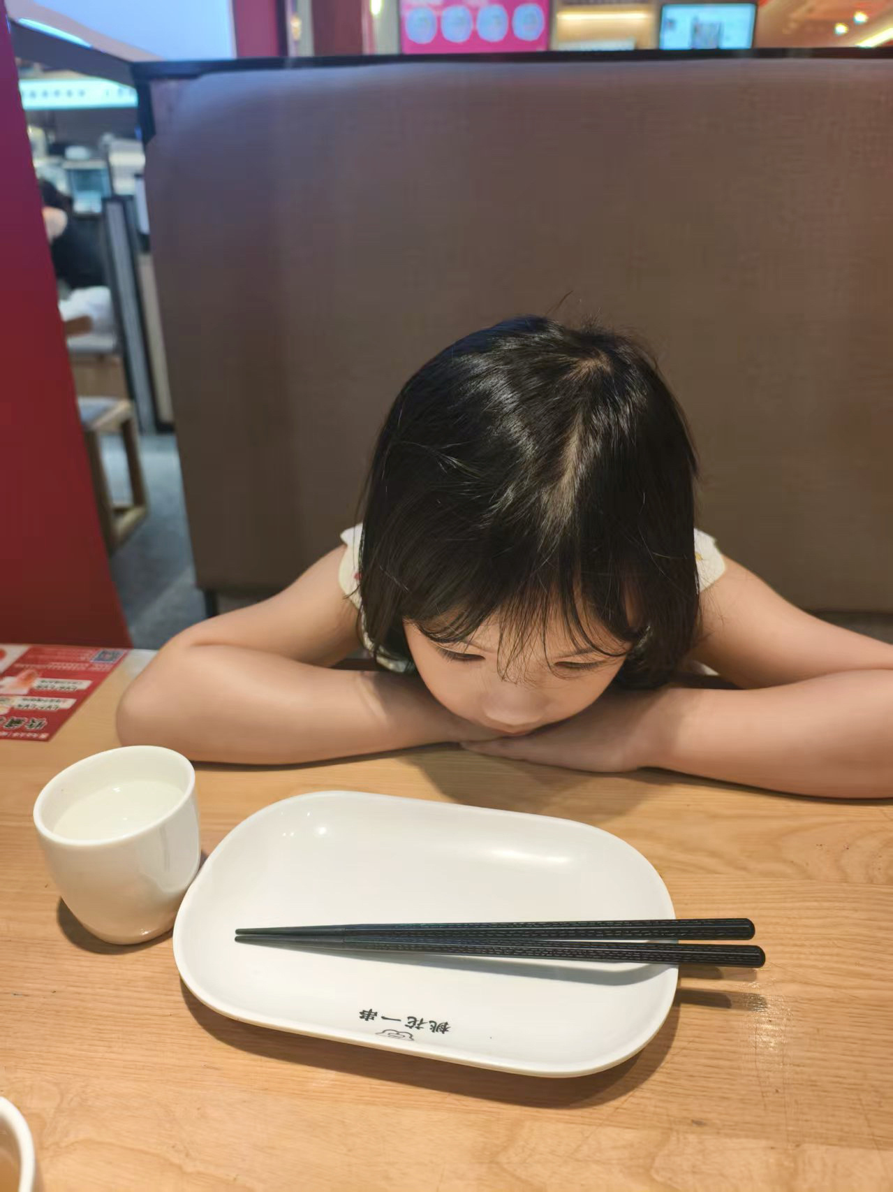 特意来吃烧烤结果她心心念念的烤面包卖完了 