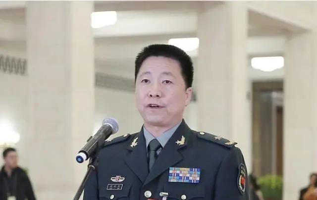 杨利伟为什么后来再也没有登天？其实，他能够活着回到地球就已经是万幸，在他攀登太空