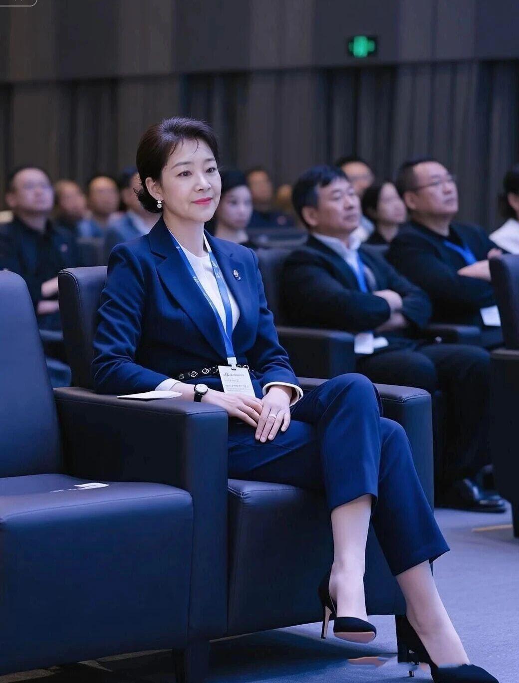 职场对女性真的不友好，有个硕士毕业的女性朋友最近求职四处碰壁，最后经人指点，特别