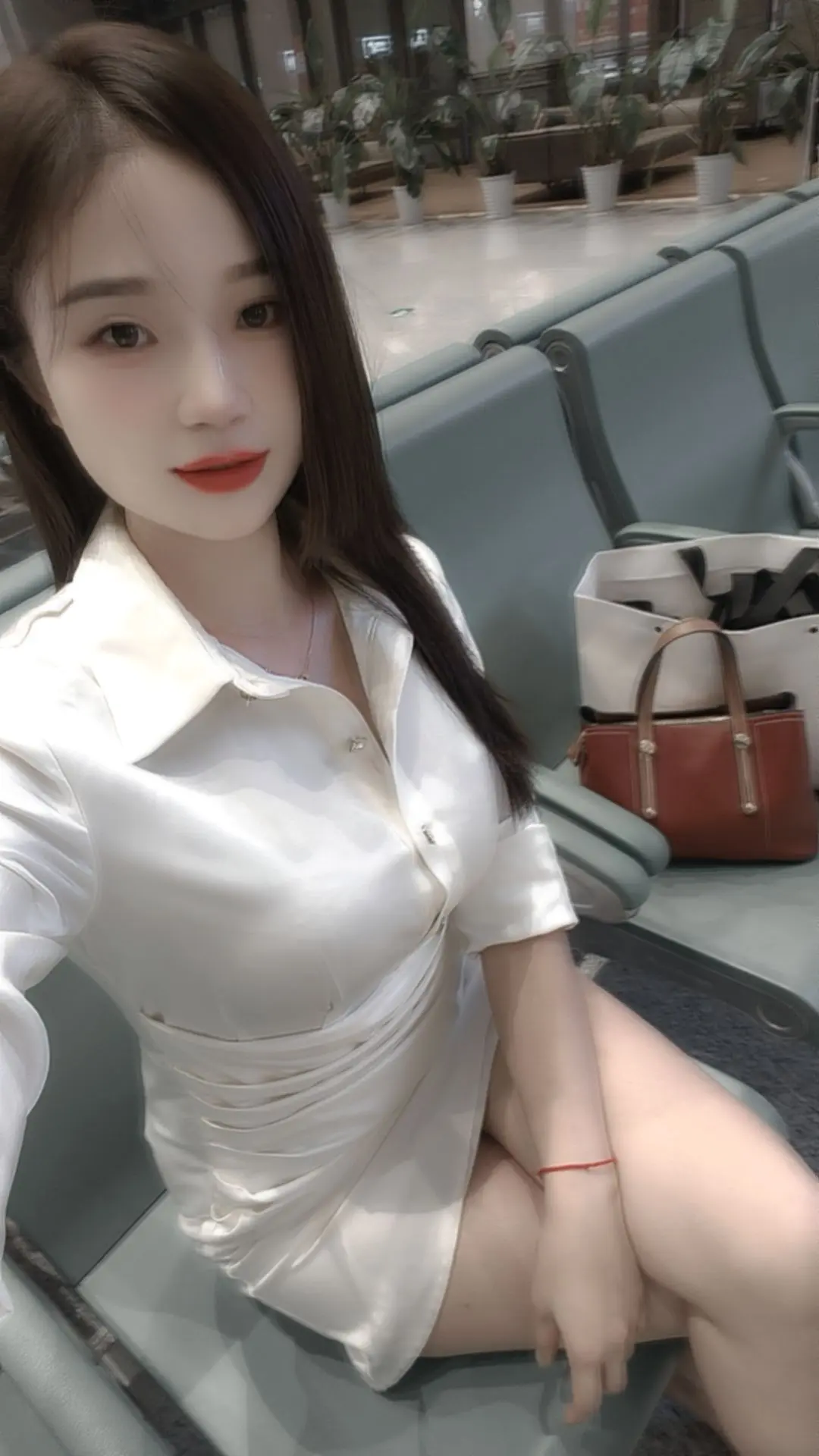 像我这样的女人 根本不会撒娇 达不到目的直接翻脸 有的是力气和手段