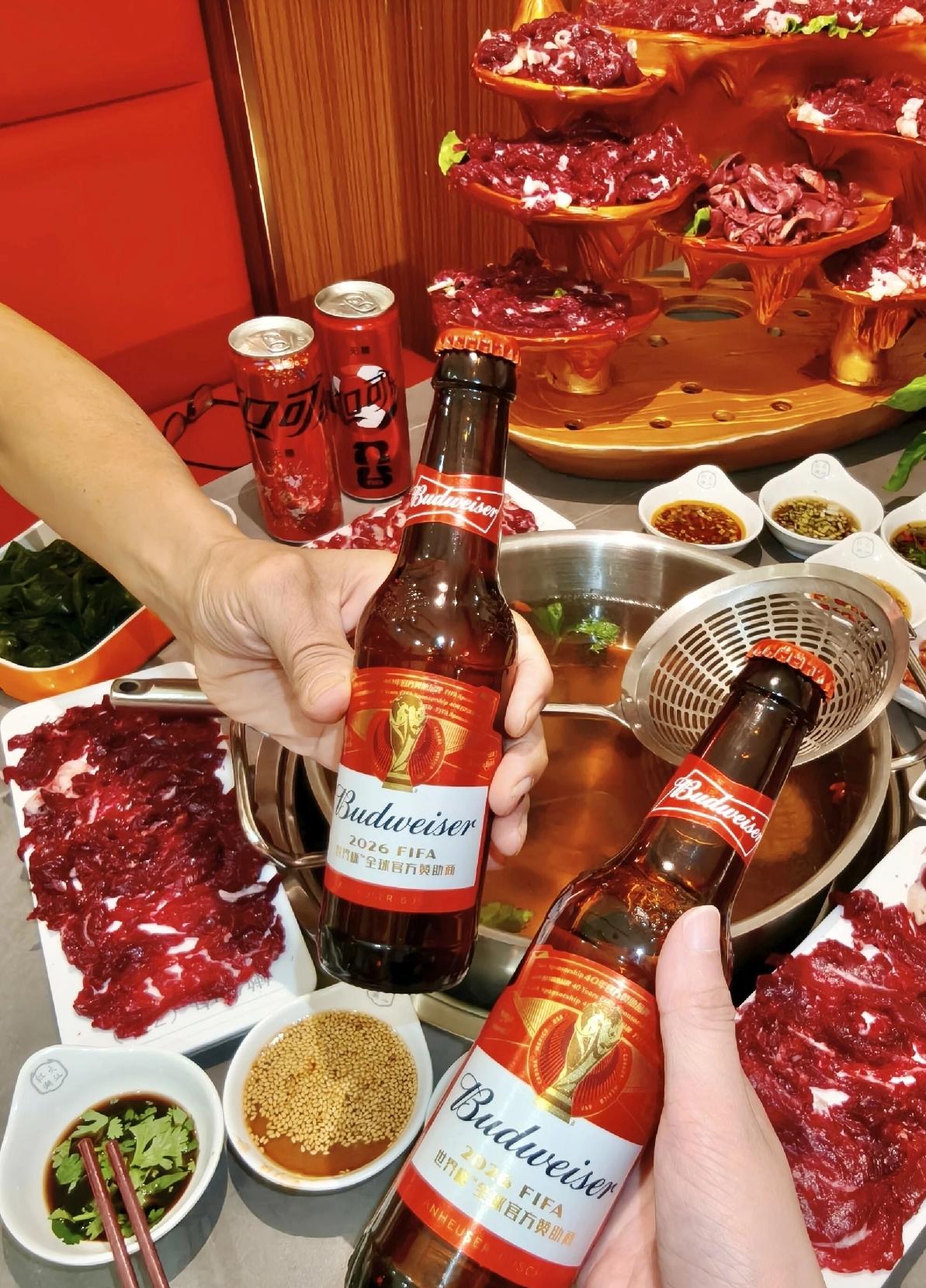 我常常在想，咱们天天奉行的一日三餐，会不会本身就是一个误区？
 
你看看大自然，