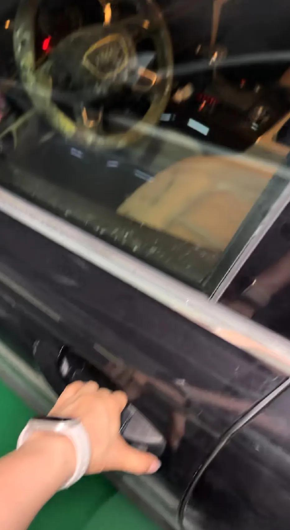 惊呆了，发霉了，这车还能要？……怎么清理……