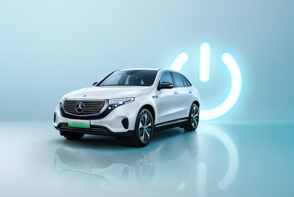 北京奔驰全新纯电SUV--EQC 350 4MATIC正式上市
6月19日，北京