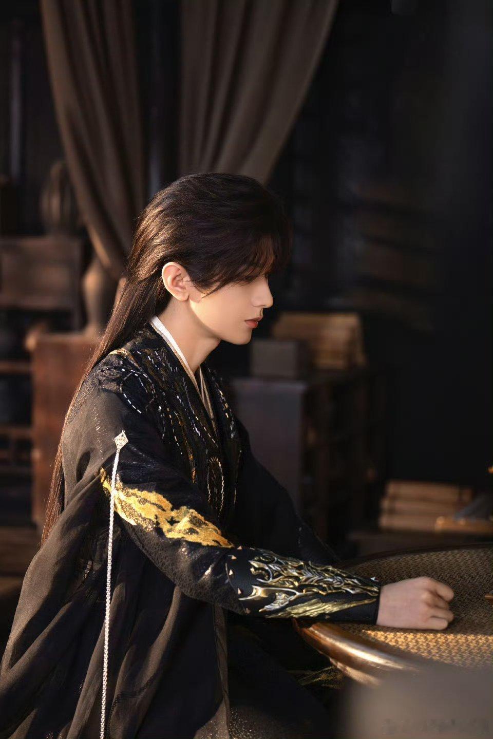 C成毅赴山海cy成毅萧秋水李沉舟肖明明成毅，我喜欢你的帅气撩人和温暖善良，更加敬