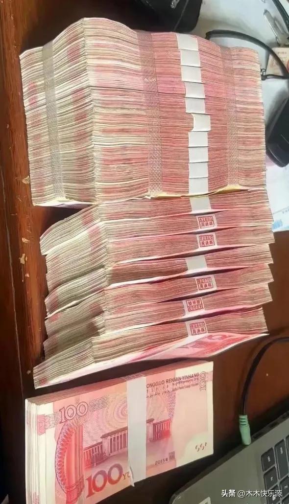 人到一定年纪就会明白，
指望别人，都是徒劳。
能给你兜底、给你撑腰的，
从来都不