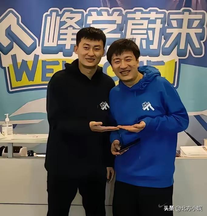 张雪峰猝然离世后，其核心搭档、峰学蔚来总经理武亮接过了他留下的事业，正式接管公司