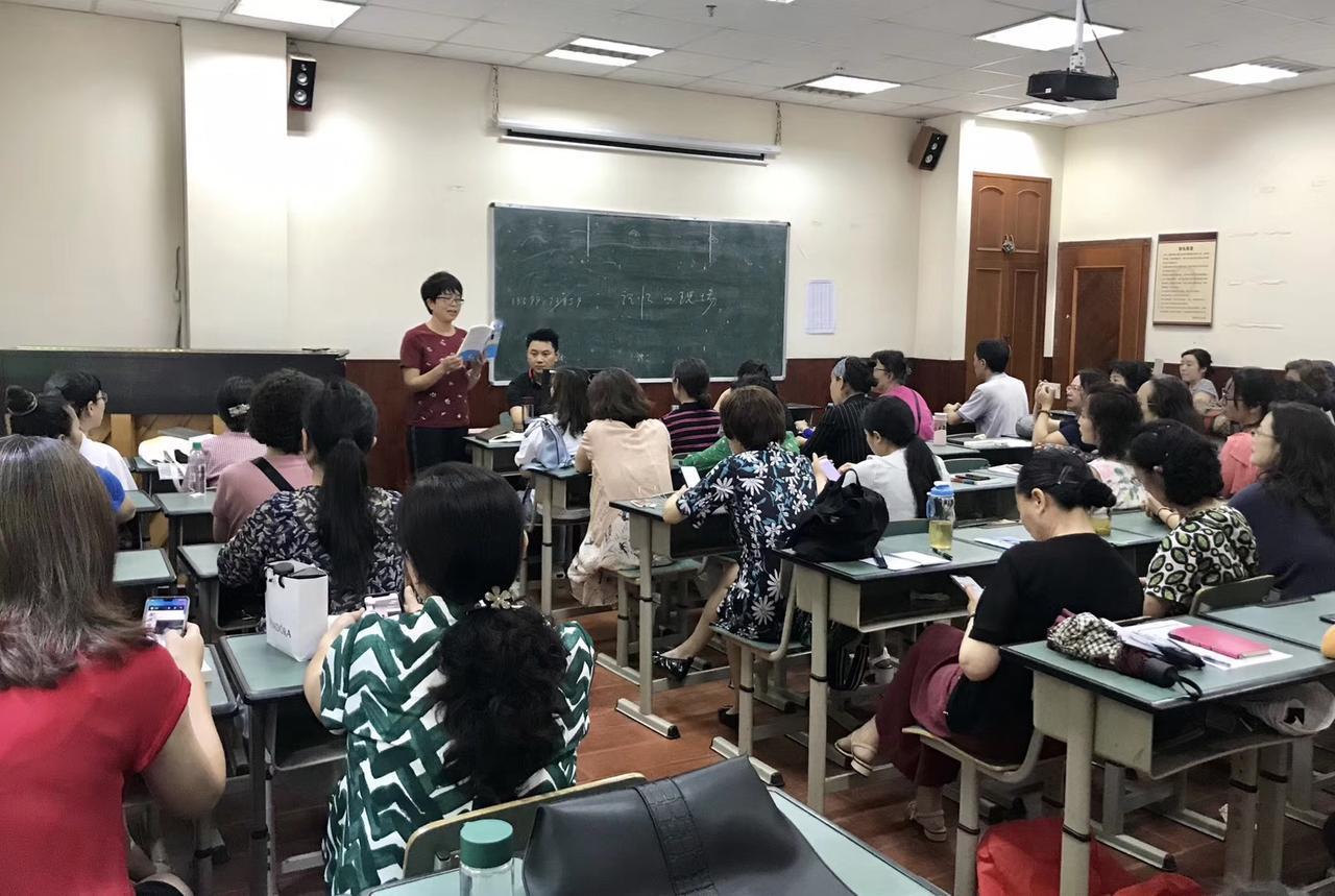 如果要送自己一句话，我会说：好好生活，善待自我，好好吃饭，好好睡觉，守护健康体魄