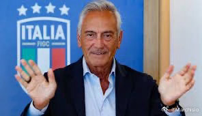 皮奥·埃斯波西托和克里斯坦特点球罚失。坏消息：意大利连续三届无缘世界杯，2030