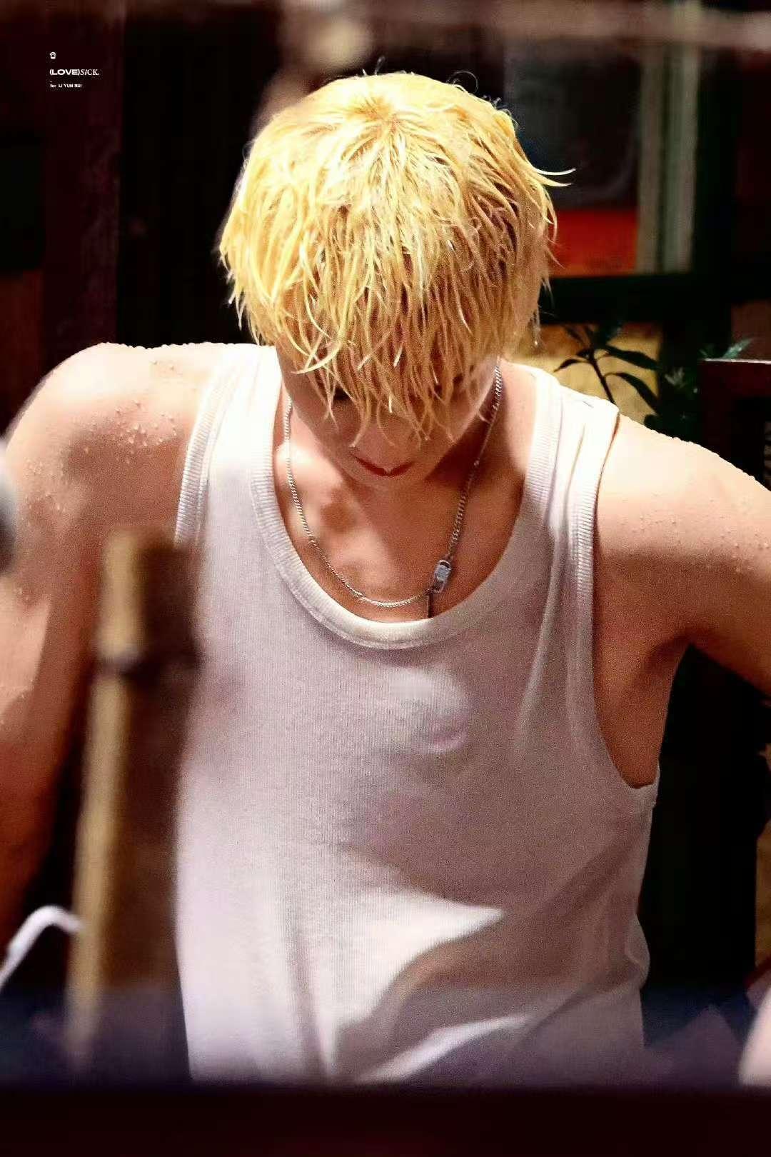 李昀锐Tiffany预热李昀锐Tiffany官宣节奏李昀锐Tiffany官宣节奏