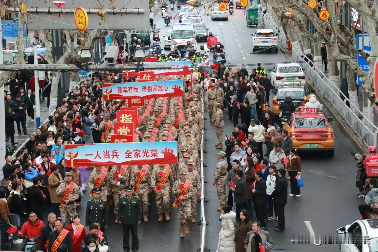 春风送征人 热血赴军营——安康市汉滨区隆重举行2026年春季新兵入伍欢送大会在安