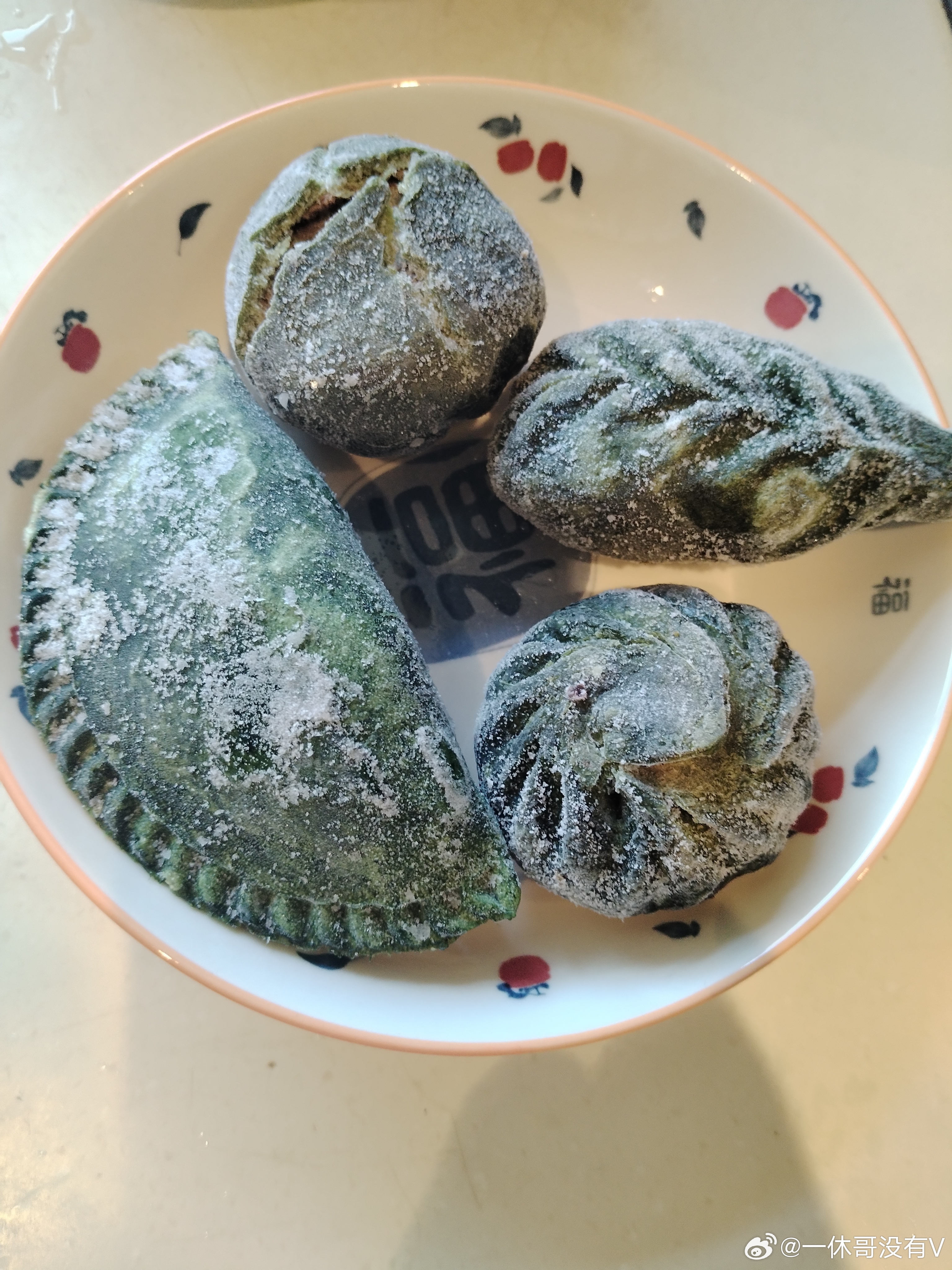 父母在，人生尚有来处； 父母去，人生只剩归途…… 祈福清明节