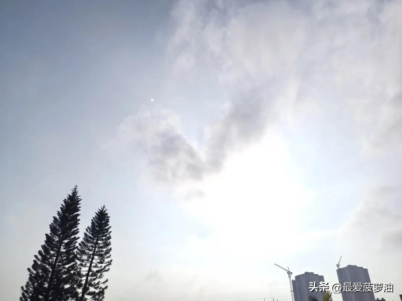 受东到东南气流影响，广东天气画风有变！

18日，受东到东南气流影响，广东大部云