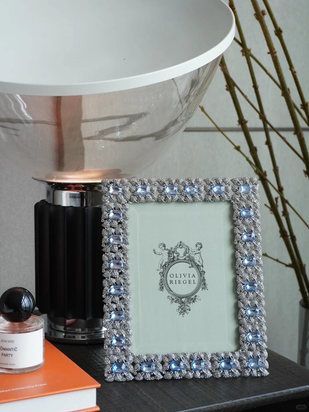 蓝宝石💠与钻石💎搭配的相框闪耀百分百哦