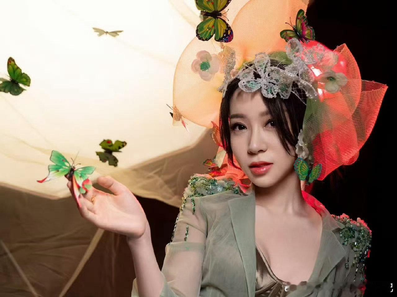 声鸣远扬高瑞璇遗憾退赛声鸣远扬中国音乐学院博士的实力果然名不虚传！高瑞璇的演唱兼