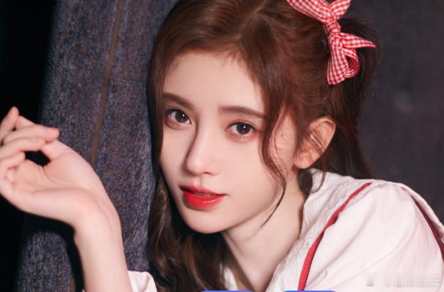 这次之所以闹这么大，一方面是公司在违法边缘试探，另一方面曝光艺人收入更能引起关注