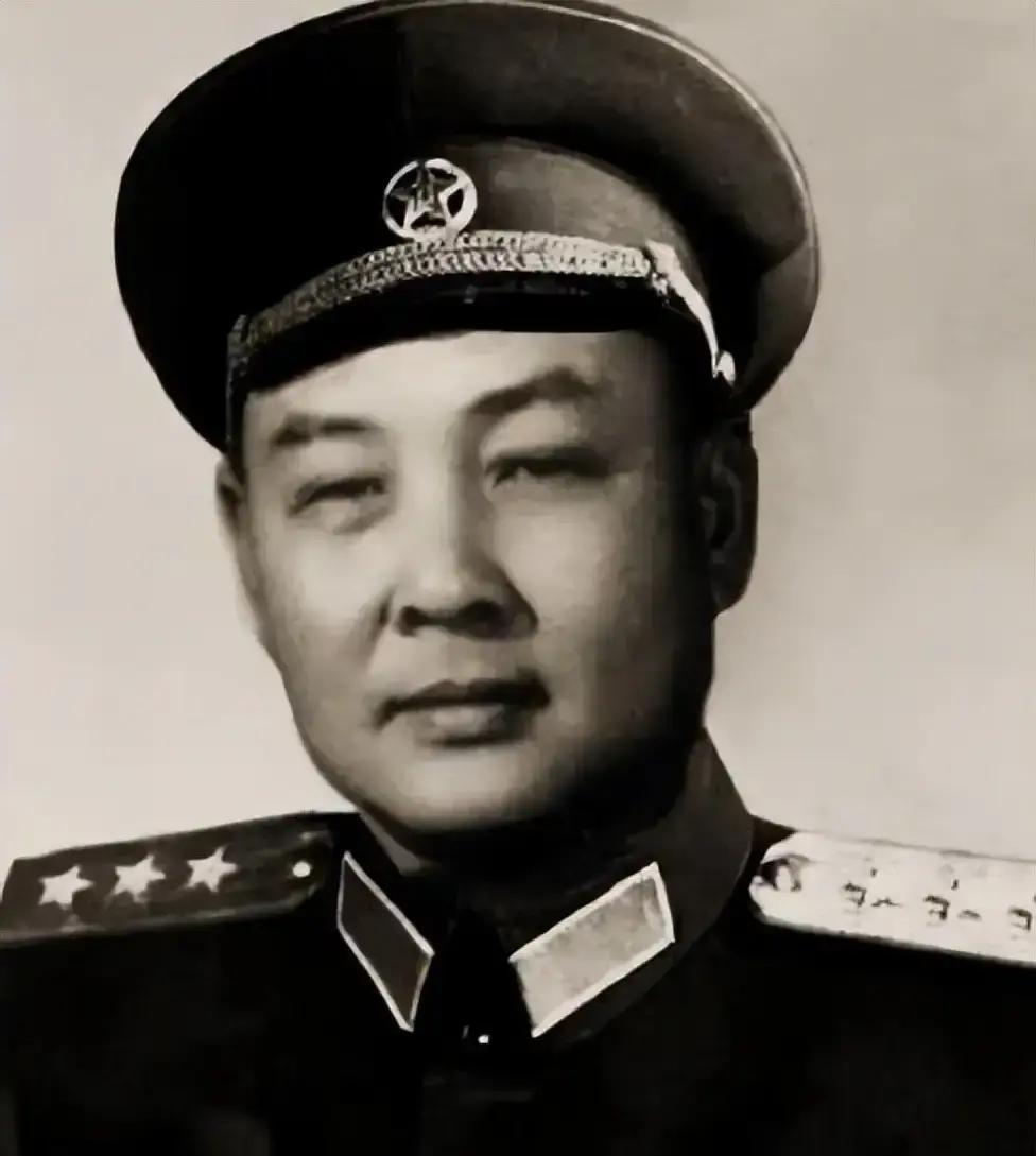 这位上将跟四野有缘：起初没去成东北，后来当了3年多四野参谋长
1945年日军投降