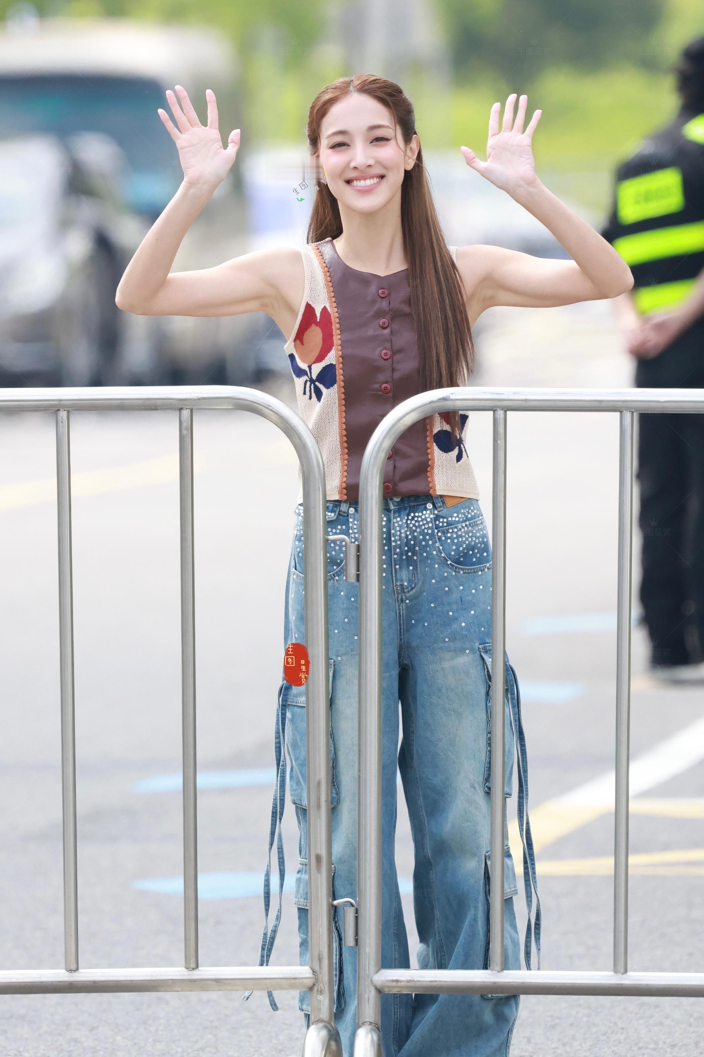 陈凯琳260423浪姐上班港星女神凯琳，真系又靓又少女乘风2026