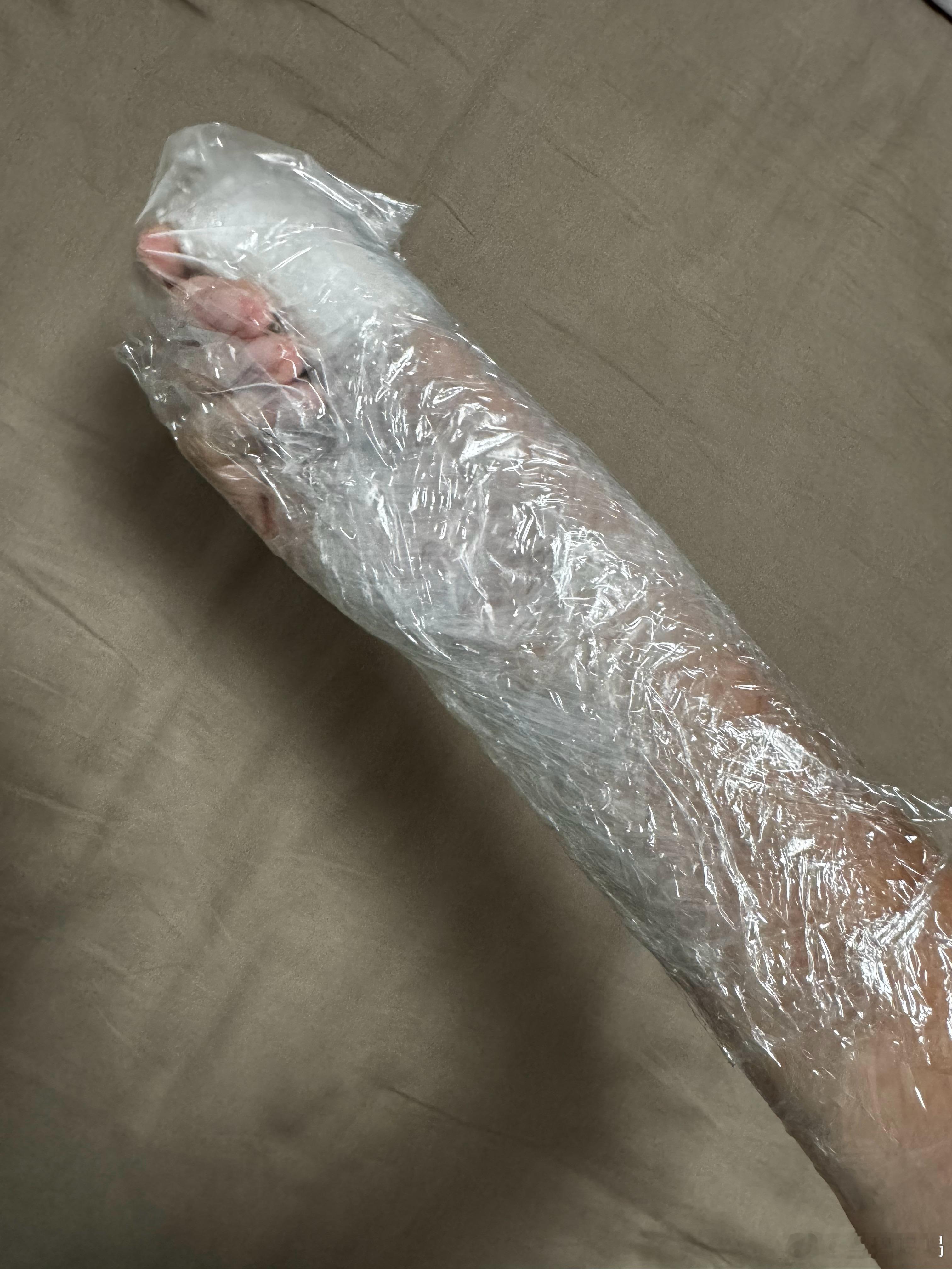 我妈包成这样让我洗澡