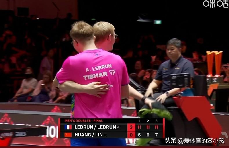 WTT新加坡大满贯赛的赛场上，2月28日这个比赛日的争夺战当中，在结束了多场男单