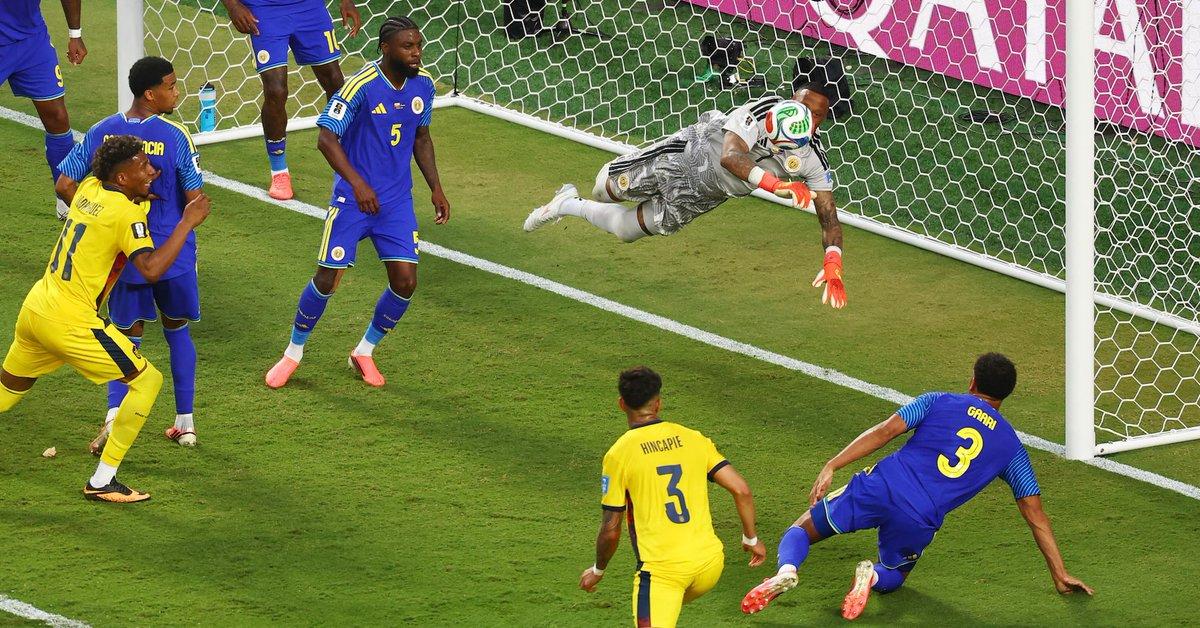 [To learn English]
Curacao goalkeeper El