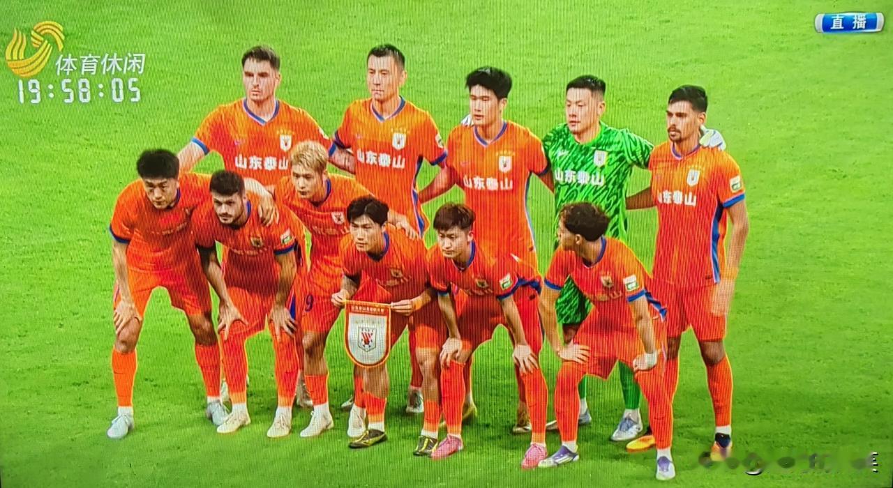 山东泰山VS云南玉昆，泽卡首发！

泰山队首发阵型3-4-3，阵容分析：

1、