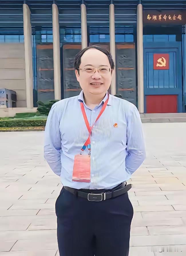 江苏科技大学高中毕业教授郭伟为何滥竽充数几年，周围的领导与同事或者同行没有发现他