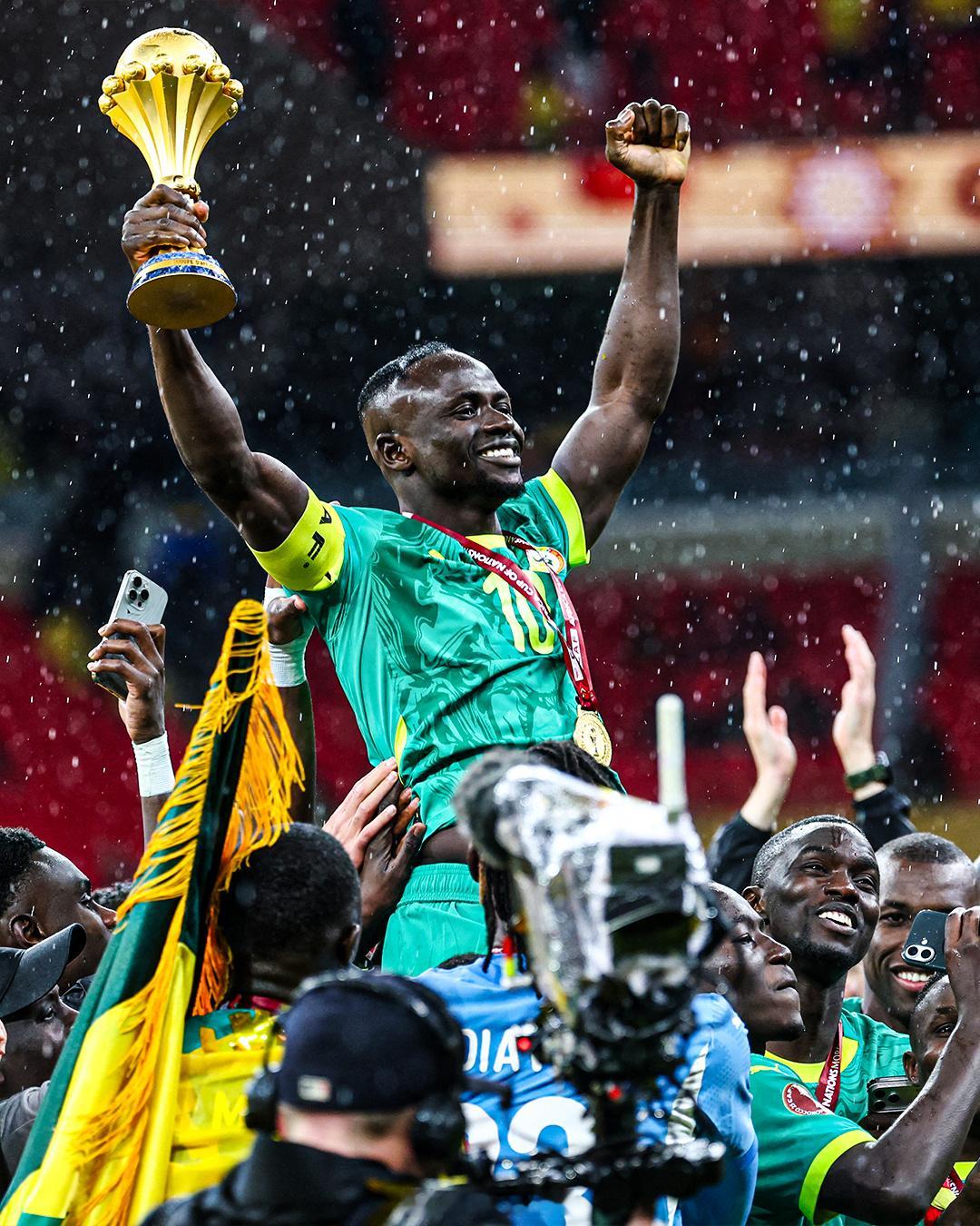 塞内加尔夺得非洲杯冠军 萨迪奥·马内 🔝 在非洲杯上，他不仅展现了自己的实力，