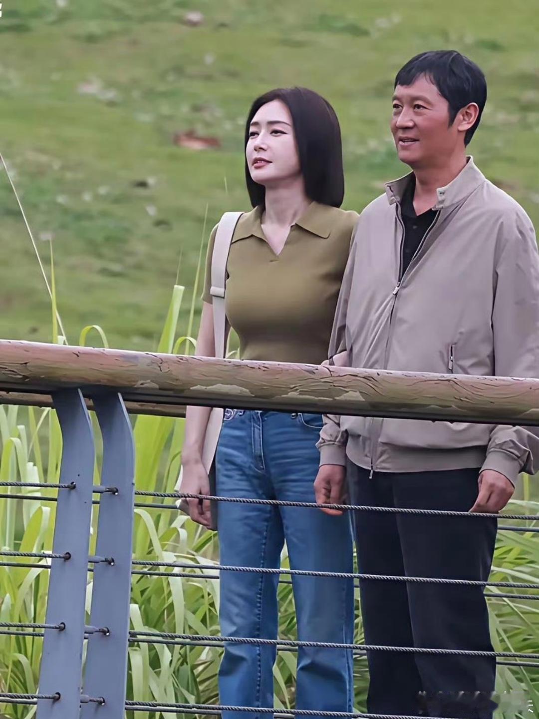 秦岚美貌与身材并存，堪称完美! 