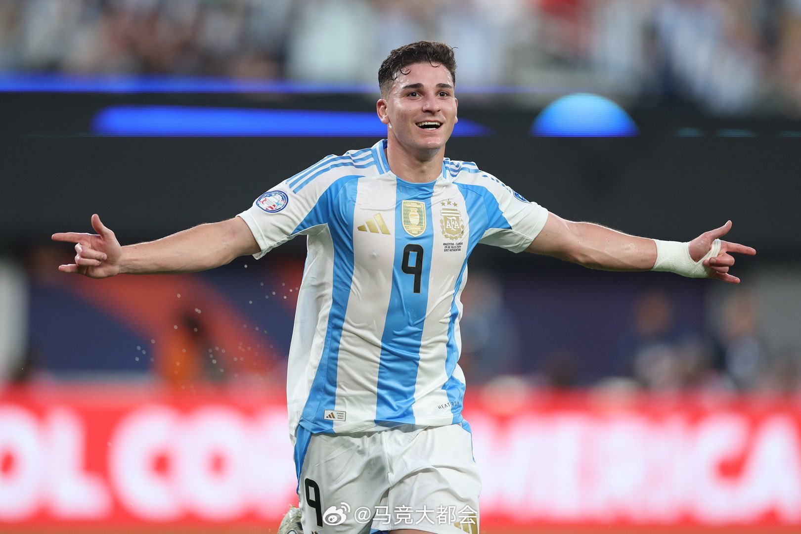 阿尔瓦雷斯现在去大都会签合同去了。 ​​​