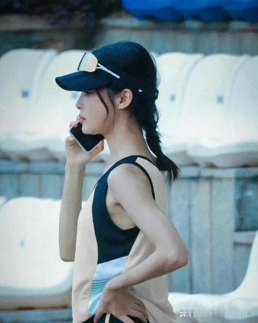 早期的辛芷蕾也太青春亮眼了！满是元气少女感，自带鲜活又独特的青春魅力，一眼就很抓