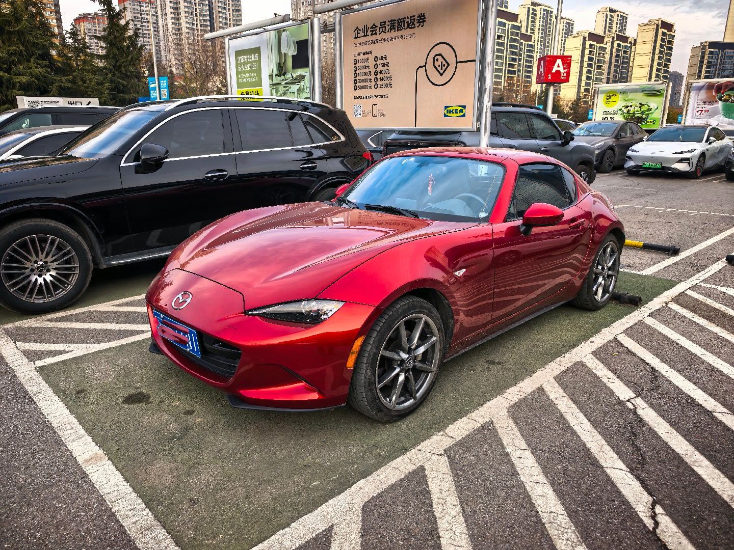 又见到一辆马自达MX-5，真惊艳！ 