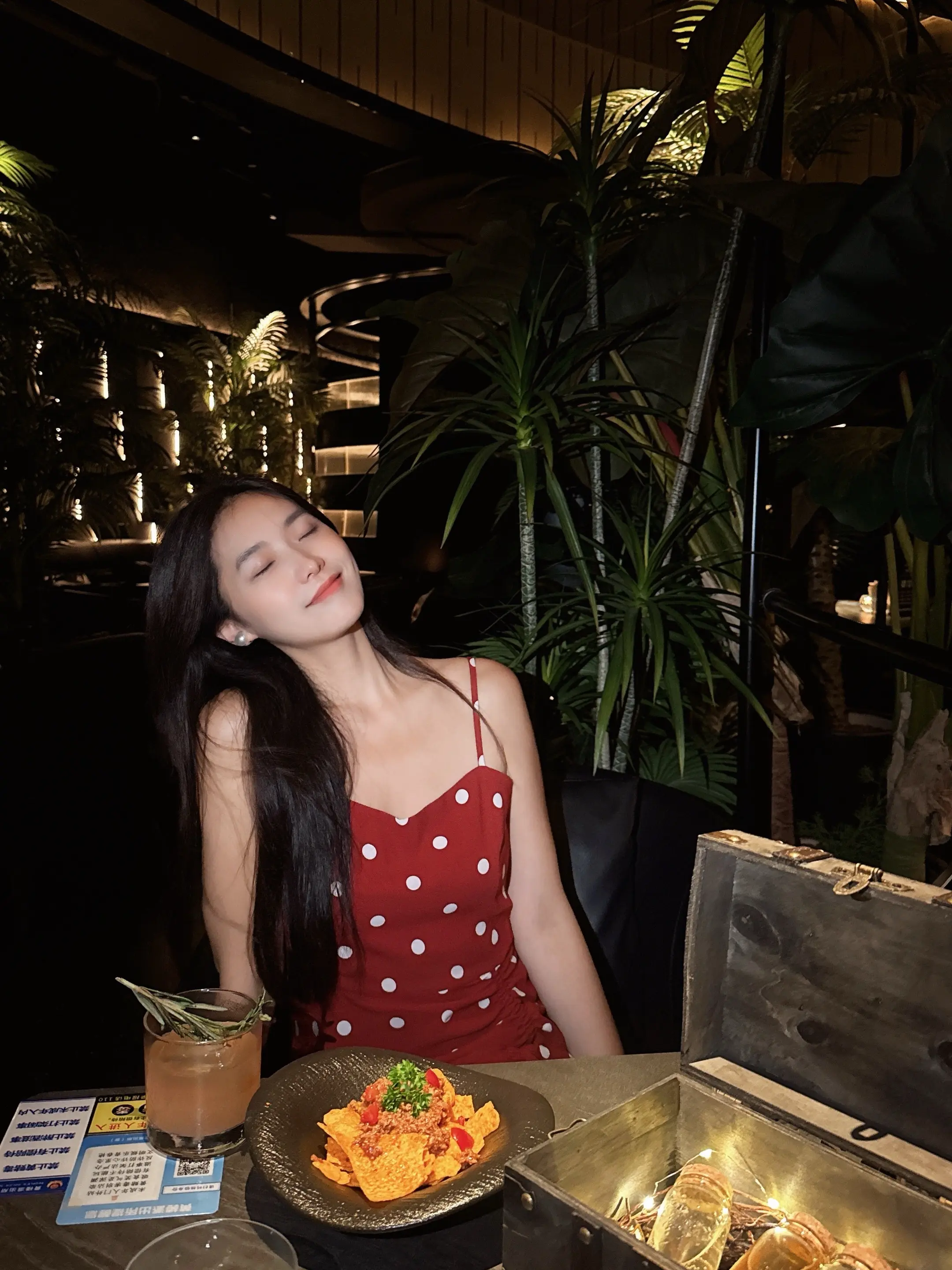 周末和小姐妹的微醺局