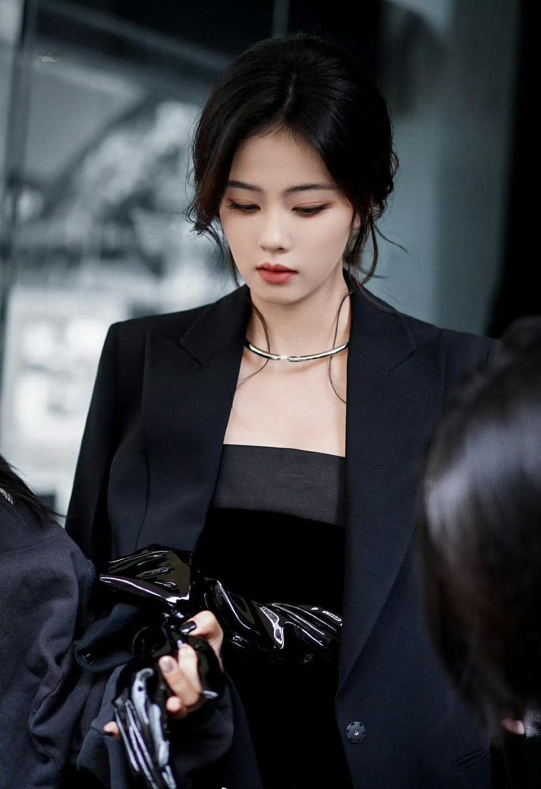 OMG，白鹿这两张饭拍路透简直就是妈妈级别❤️‍🔥 ​​​