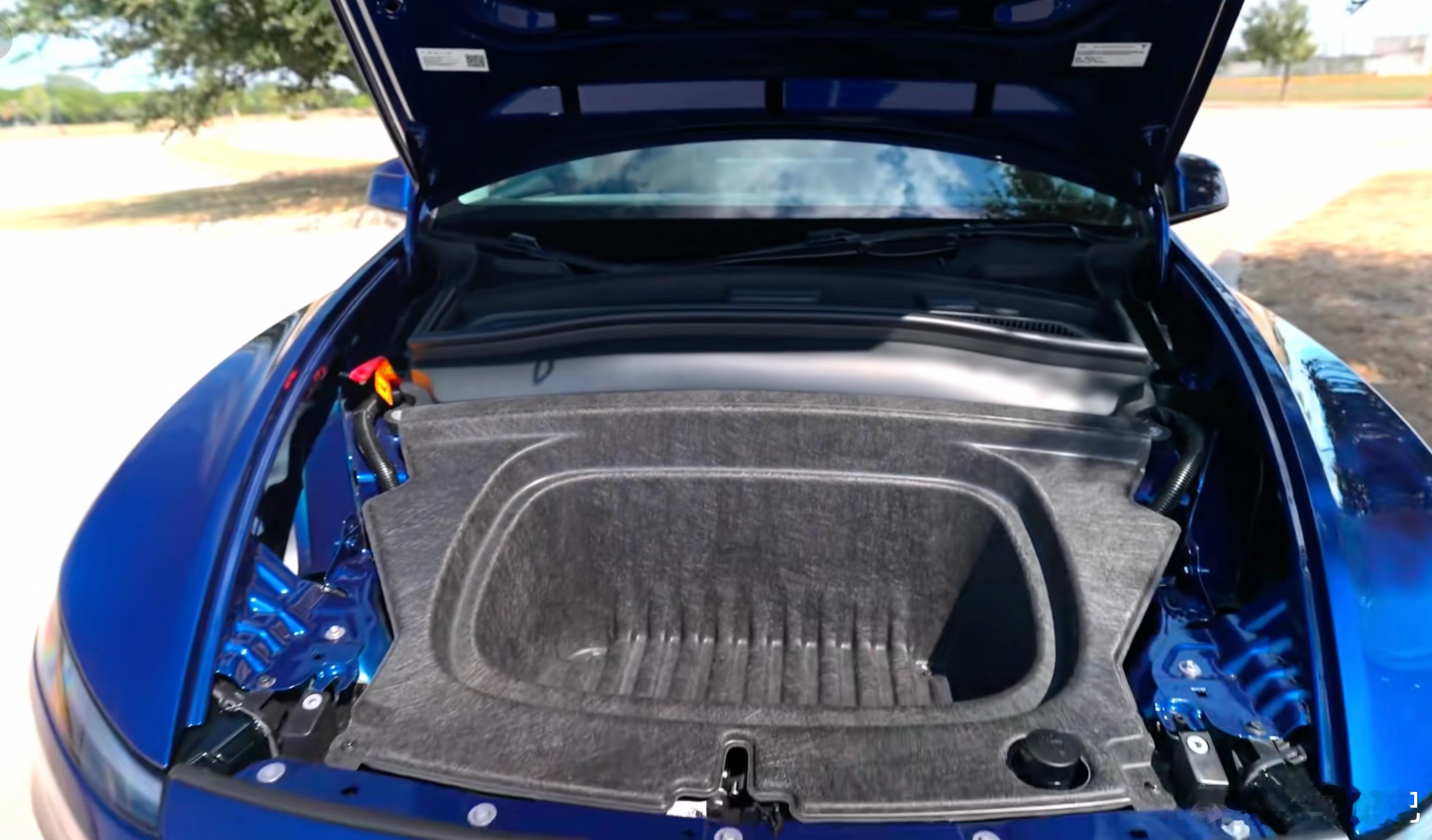 廉价版特斯拉 Model Y 前备箱一打开，我以为没组装完......很难想象这