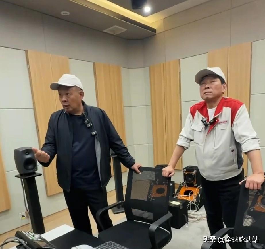 魏建军，于东来同框！
 
谁懂啊！刷到魏建军和于东来同框的画面，直接破防了😭