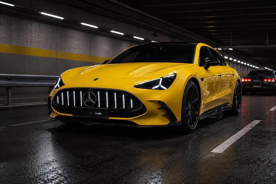 用AI试图以最小变动挽救一下AMG GT 4 door的前脸造型 