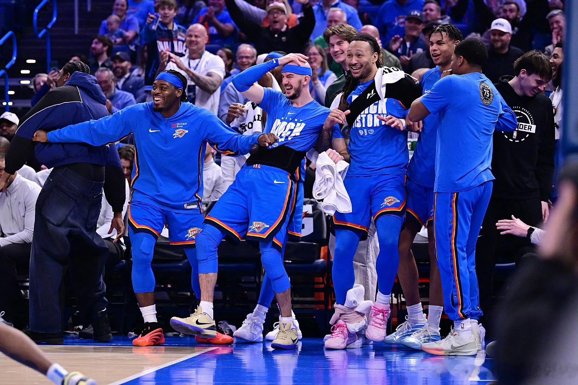 明天的nba大家有没有什么想法？雷霆主场对战火箭，怎么只有2.5的让步？会不会太