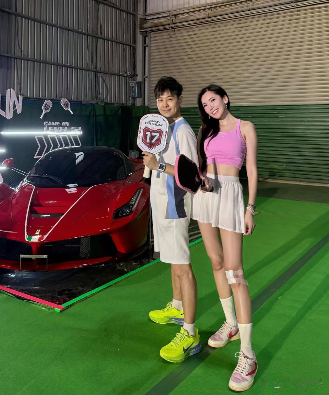 52岁林志颖和老婆陈若仪穿上球衣像大学情侣，看着太年轻了吧 ​​​