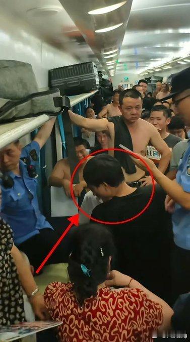 广铁事件中的恶劣一面现在是互联网智能手机时代，很多时候只要看一下视频，便能大概知