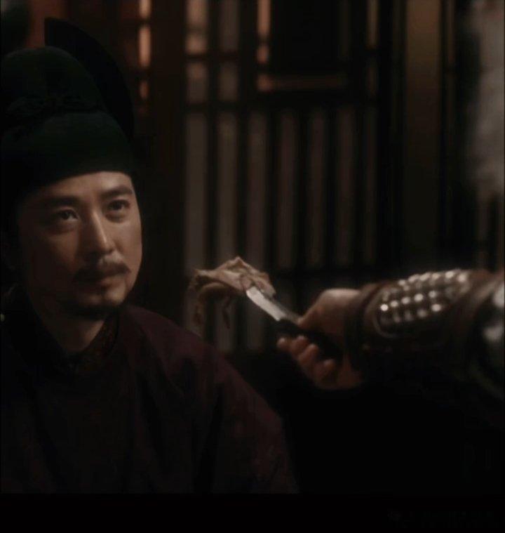 太平年导演 嬷商很高导演这波真的杀疯了！倪大红喂保剑锋这段眼神拉扯绝了，配上网友