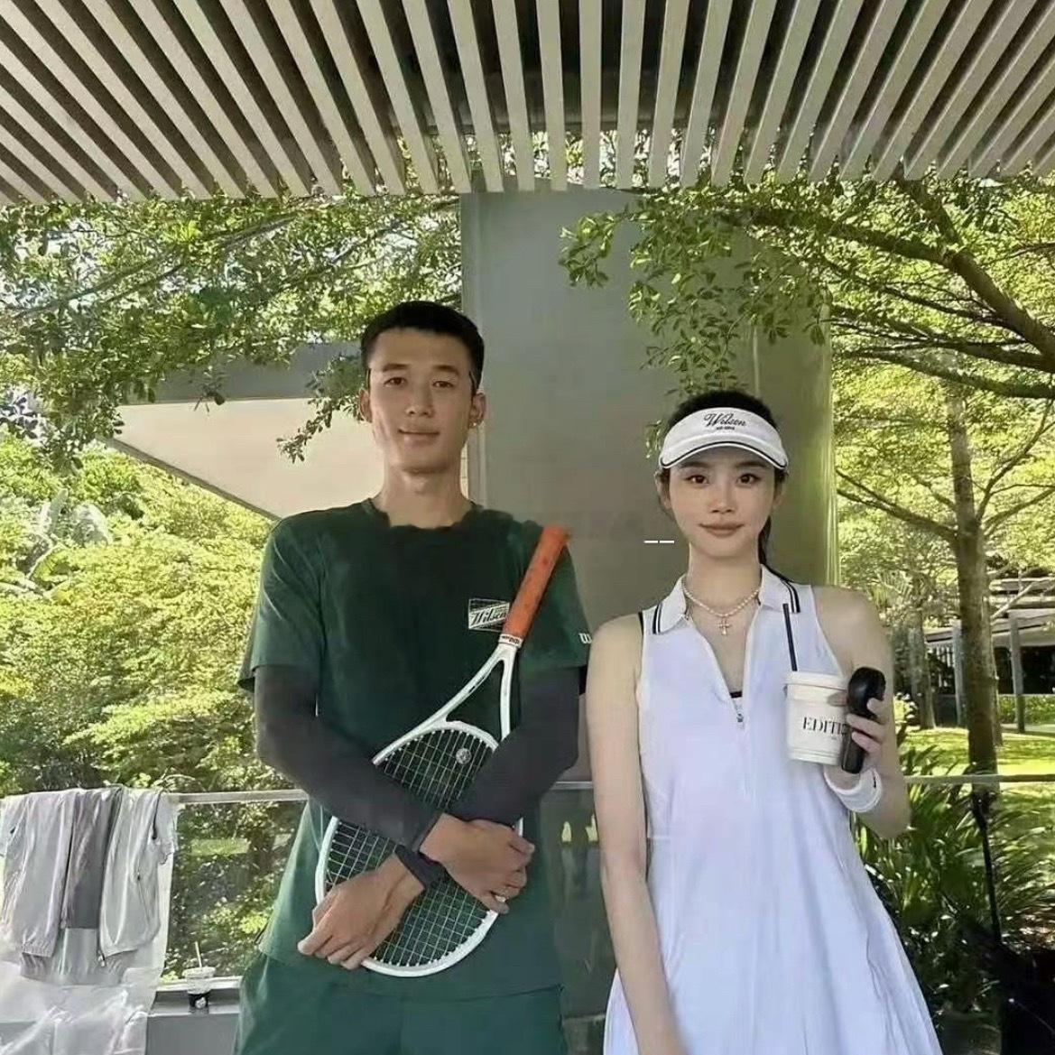 奚梦瑶真的越来越好看了，五官精致，皮肤白的发光 