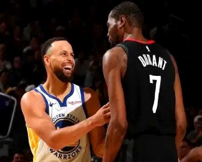 库里赛后一句话，让多少老球迷感慨！

火箭1分险胜勇士，杜兰特31+8+8+3帽