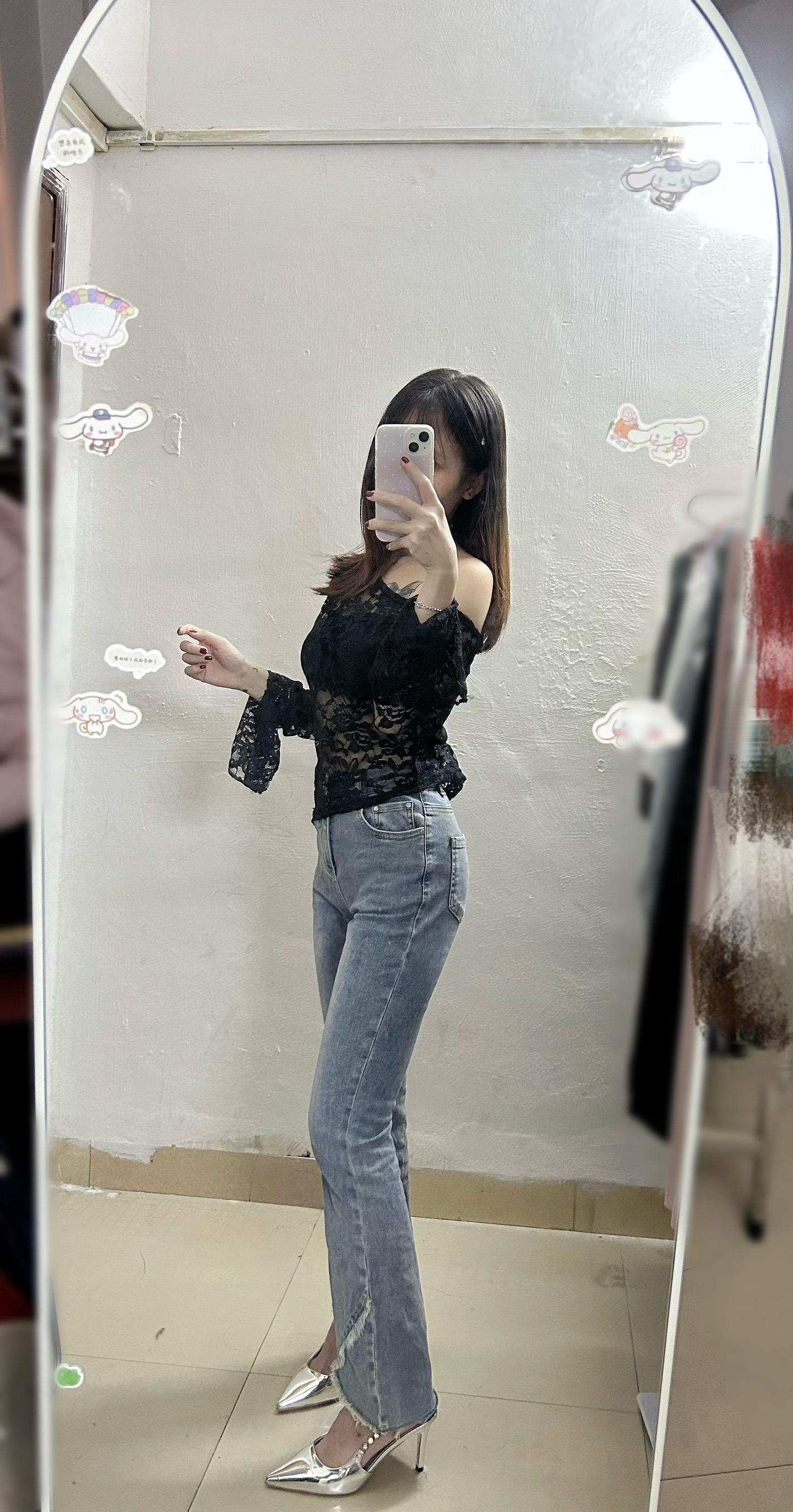 吃饱撑才会在乎你那半斤八两的爱和小恩小惠 都是不值得一提