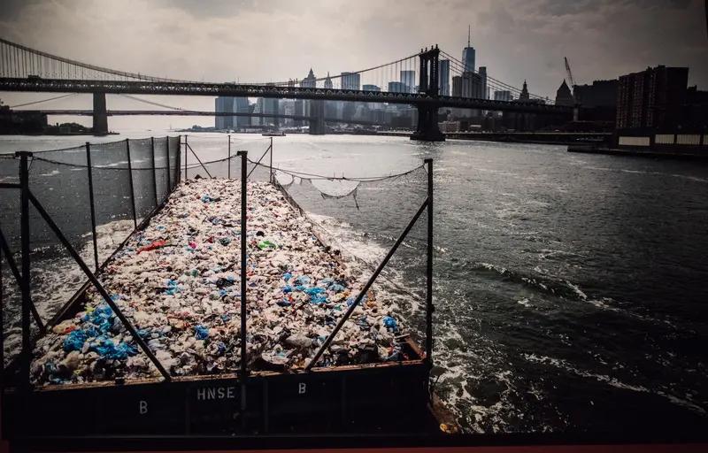 1. 彻底松绑战后军事约束，终结“和平宪法”枷锁

从1967年“武器出口三原则