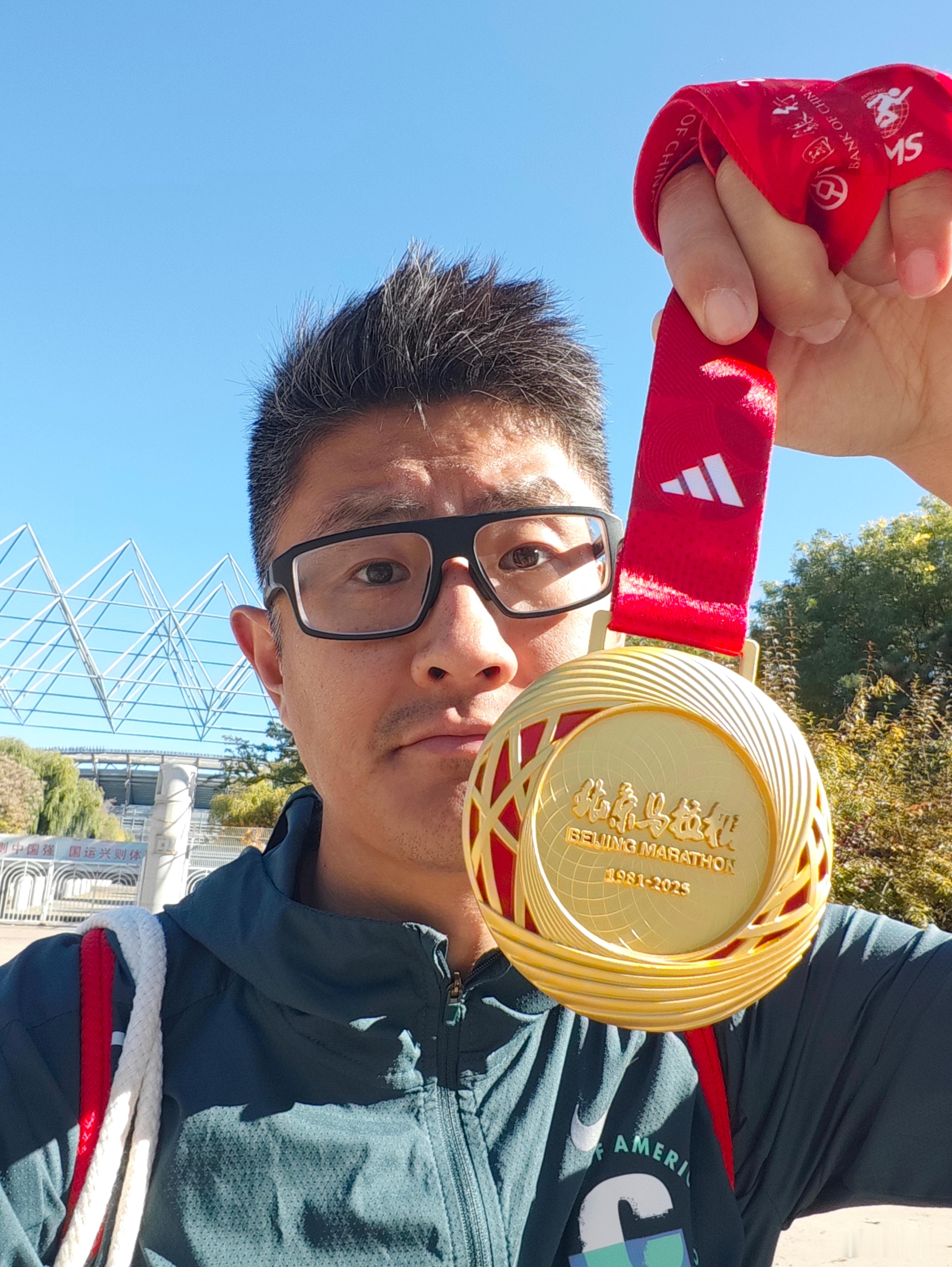 2025北京马拉松 407平安完赛，好像是近五年全马最慢成绩。没跑好，不找理由，