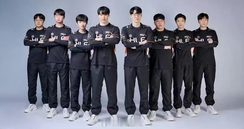 分享一张24年HLE大合照[吐舌]

#2024lck##HLE#