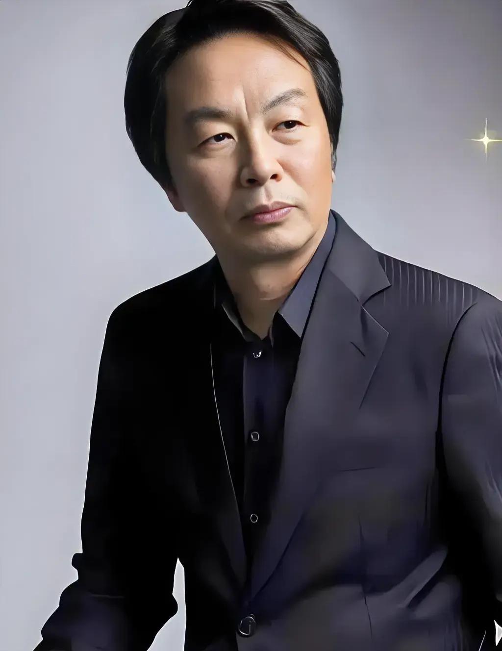 刘震云最有哲理的一段话：“牌友只会催你打牌，球友只会约你打球，网友只会找你闲聊，