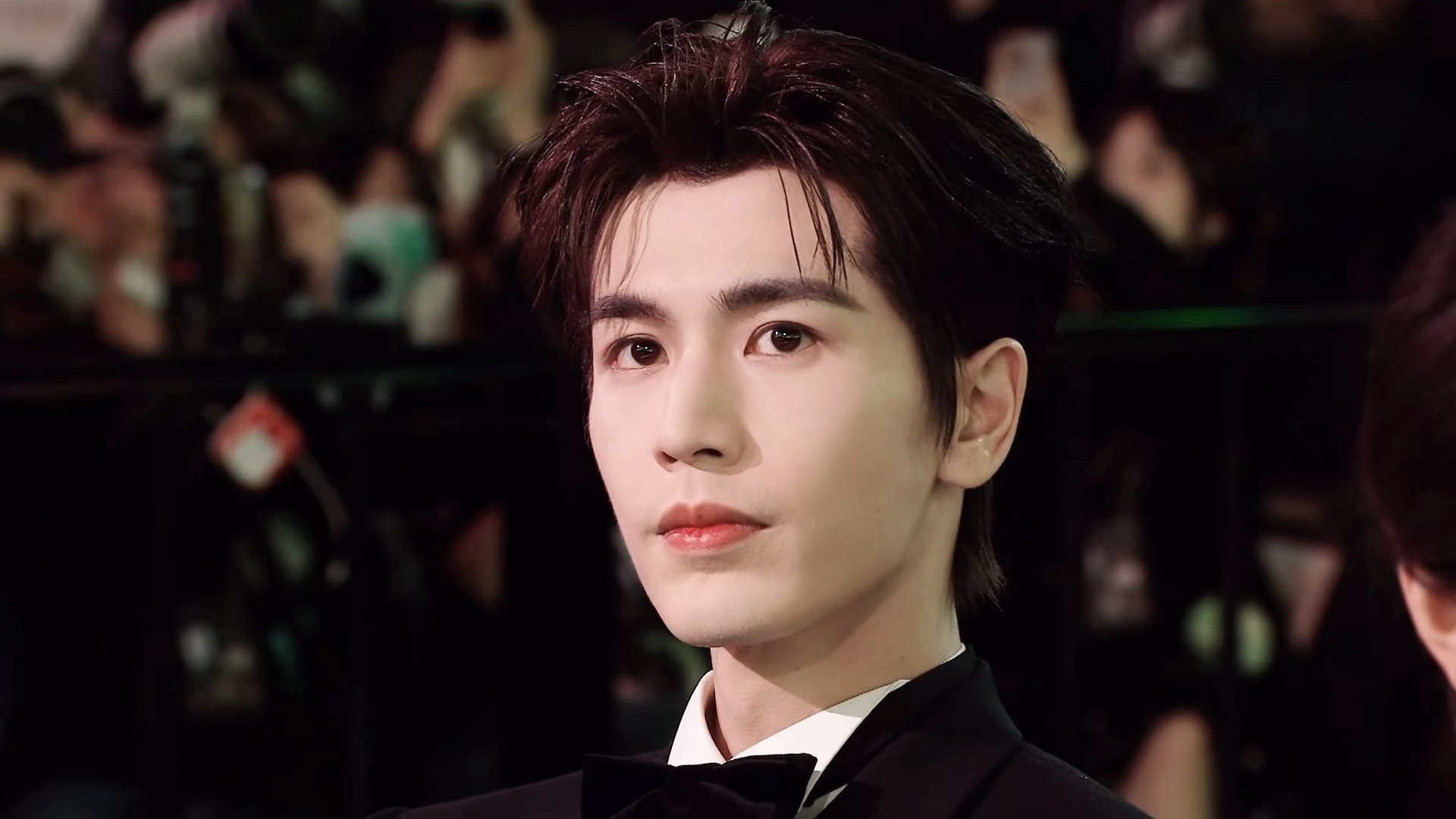 张凌赫的内场和发言镜头，这张脸真的无可挑剔吧？星光大赏内场