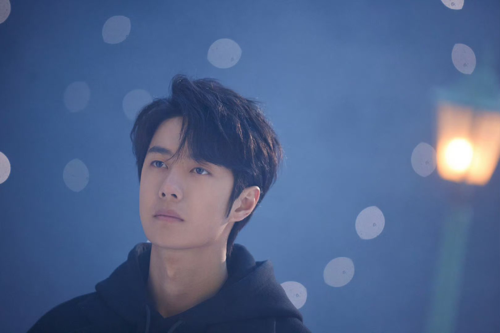 王一博新杂志T中文版闭年刊 