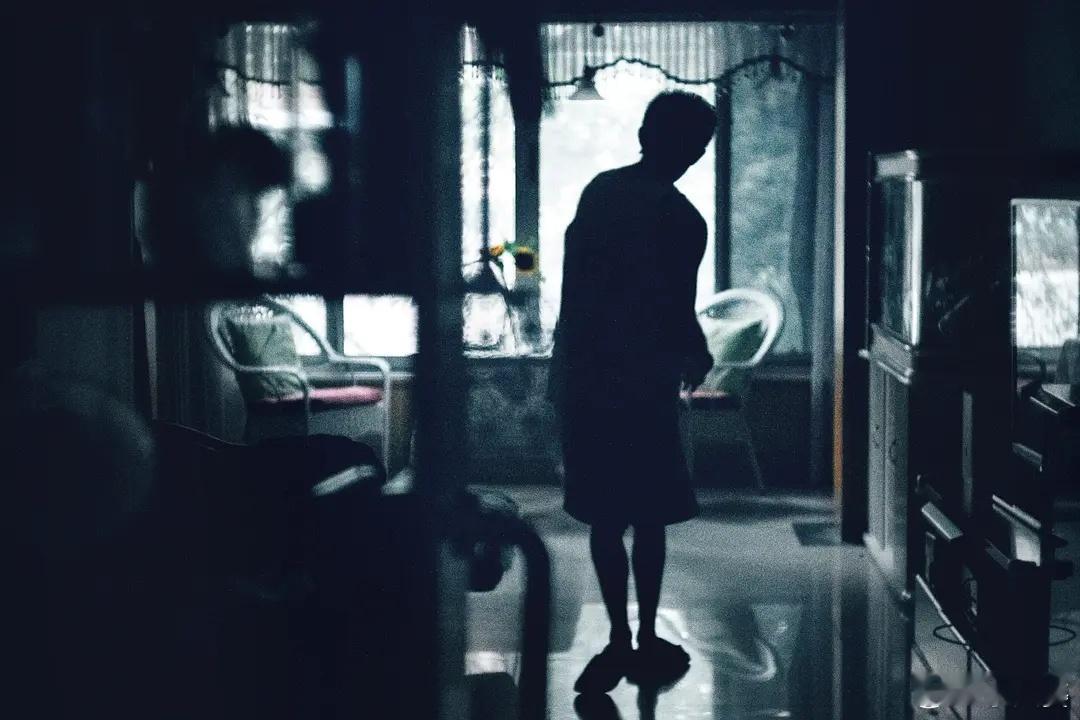 从《少年的你》到《送你一朵小红花》，易烊千玺的演技已经得到了所有人的肯定，他就是